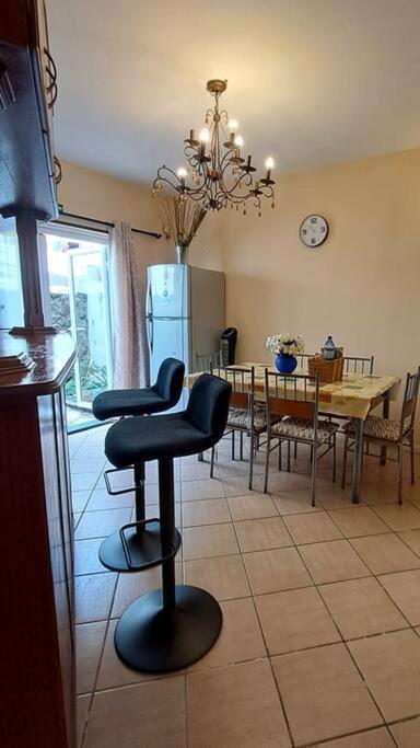 Sunshine Luxurious Villa:4 Mins Walk From Beach Flic en Flac Екстер'єр фото