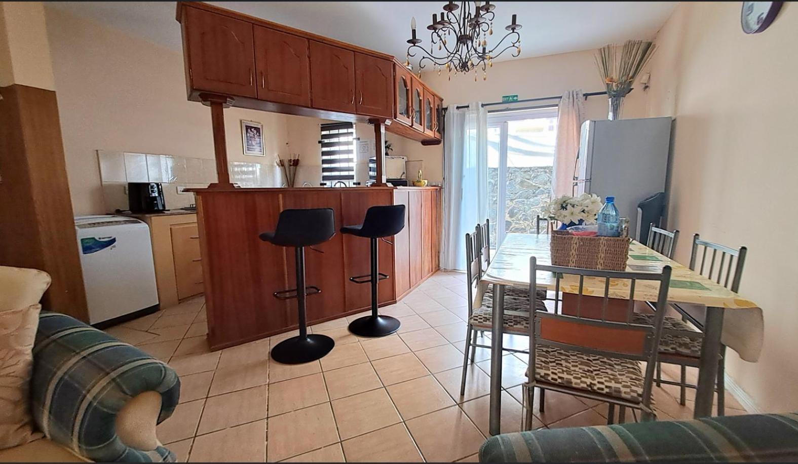 Sunshine Luxurious Villa:4 Mins Walk From Beach Flic en Flac Екстер'єр фото